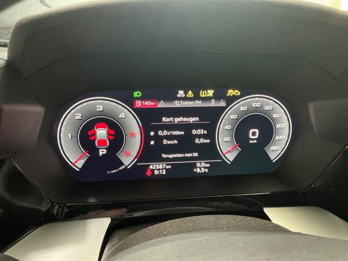 Audi A3 Sportback 2.0 30 TDI 16V Sloopvoertuig (2022, Zwart)