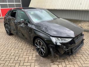 Audi A3 Sportback 2.0 30 TDI 16V Sloopvoertuig (2022, Zwart)
