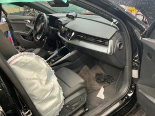 Audi A3 Sportback 2.0 30 TDI 16V Sloopvoertuig (2022, Zwart)