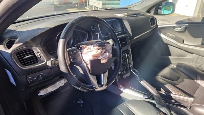 Volvo V40 Cross Country 1.5 T3 16V Geartronic Sloopvoertuig (2019, Grijs)