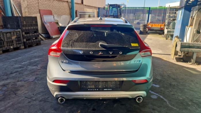 Volvo V40 Cross Country 1.5 T3 16V Geartronic Sloopvoertuig (2019, Grijs)