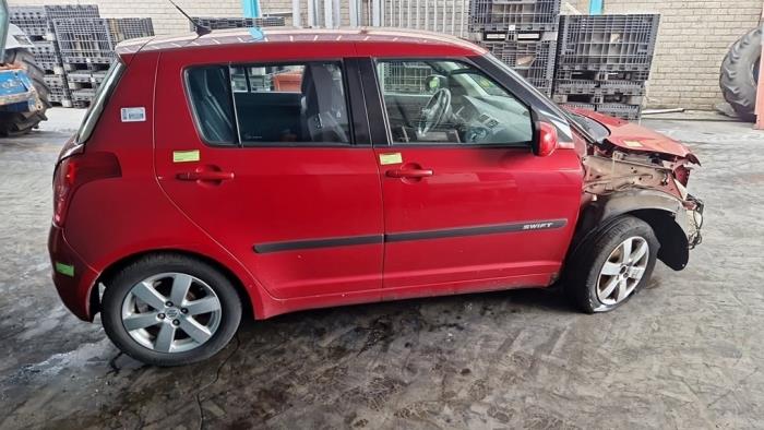 Suzuki Swift 1.3 VVT 16V Sloopvoertuig (2009, Rood)