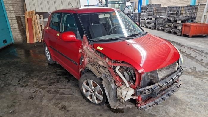 Suzuki Swift 1.3 VVT 16V Sloopvoertuig (2009, Rood)