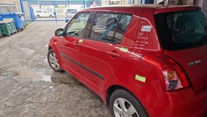 Suzuki Swift 1.3 VVT 16V Sloopvoertuig (2009, Rood)