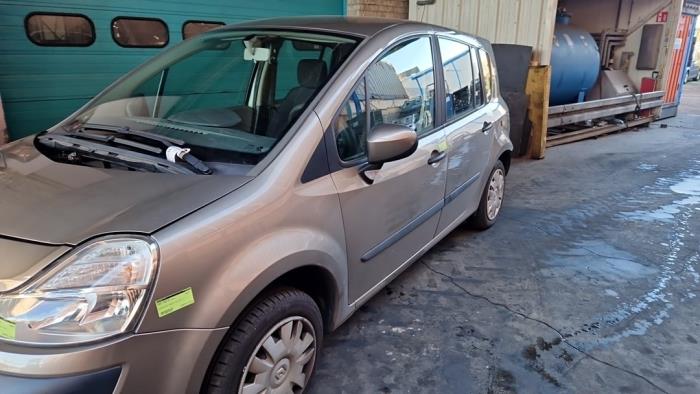 Renault Modus/Grand Modus 1.2 16V Sloopvoertuig (2010, Beige)