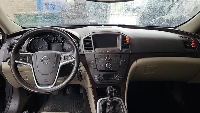 Opel Insignia Sports Tourer 1.8 16V Ecotec Sloopvoertuig (2009, Zwart)