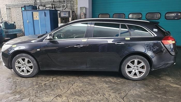 Opel Insignia Sports Tourer 1.8 16V Ecotec Sloopvoertuig (2009, Zwart)