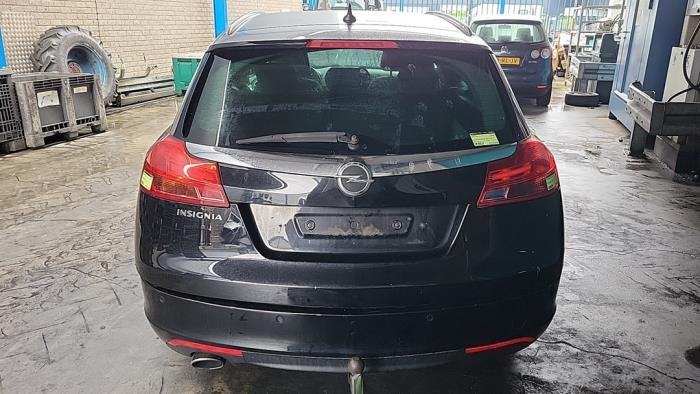 Opel Insignia Sports Tourer 1.8 16V Ecotec Sloopvoertuig (2009, Zwart)