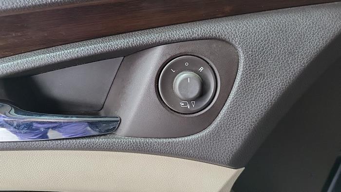 Opel Insignia Sports Tourer 1.8 16V Ecotec Sloopvoertuig (2009, Zwart)