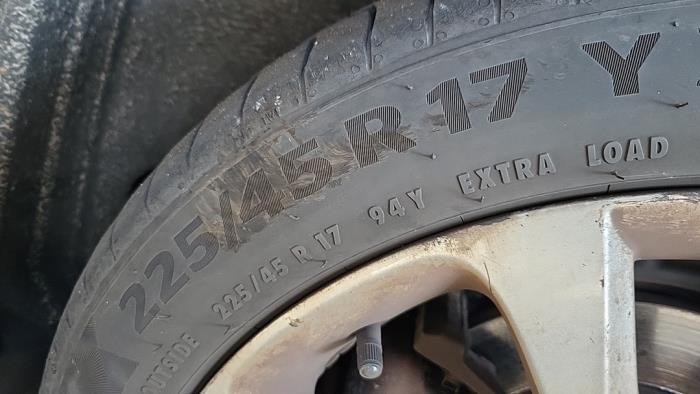 Skoda Superb Combi 2.0 TDI 16V 4x4 Sloopvoertuig (2010, Zwart)