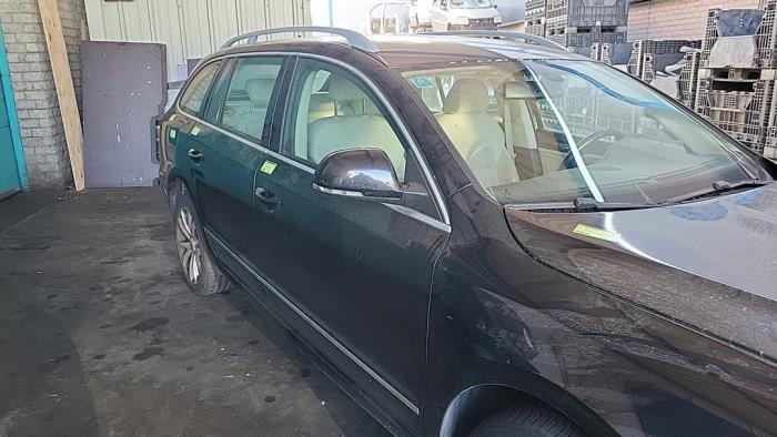 Skoda Superb Combi 2.0 TDI 16V 4x4 Sloopvoertuig (2010, Zwart)