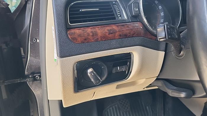 Skoda Superb Combi 2.0 TDI 16V 4x4 Sloopvoertuig (2010, Zwart)