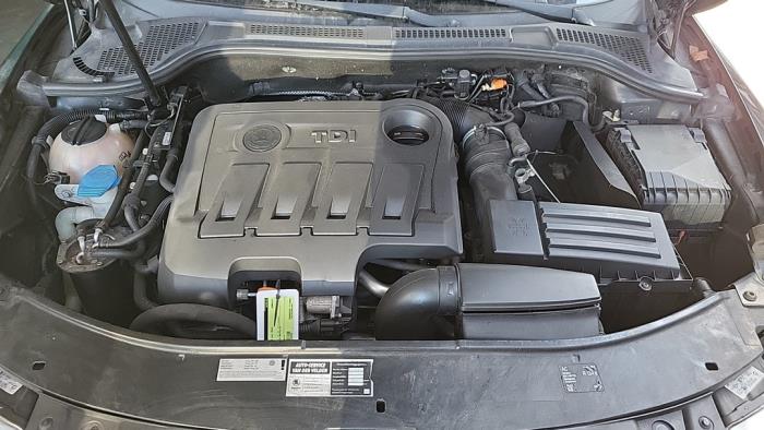 Skoda Superb Combi 2.0 TDI 16V 4x4 Sloopvoertuig (2010, Zwart)