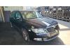 Skoda Superb Combi 2.0 TDI 16V 4x4 Sloopvoertuig (2010, Zwart)