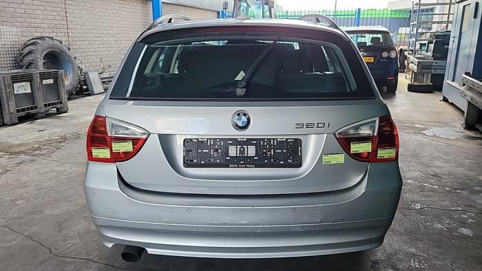 BMW 3 serie Touring 320i 16V Sloopvoertuig (2007, Grijs)