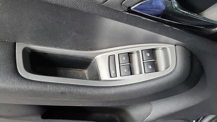 Chevrolet Orlando 1.8 16V VVT Sloopvoertuig (2011, Zwart)