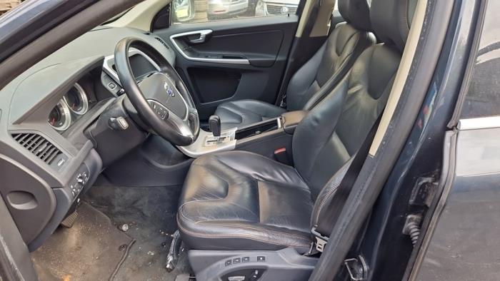 Volvo XC60 I 2.0 DRIVe 20V Sloopvoertuig (2011, Grijs)