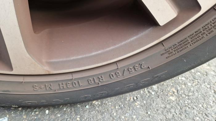 Volvo XC60 I 2.0 DRIVe 20V Sloopvoertuig (2011, Grijs)