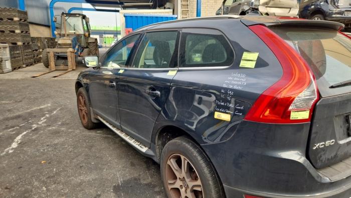 Volvo XC60 I 2.0 DRIVe 20V Sloopvoertuig (2011, Grijs)