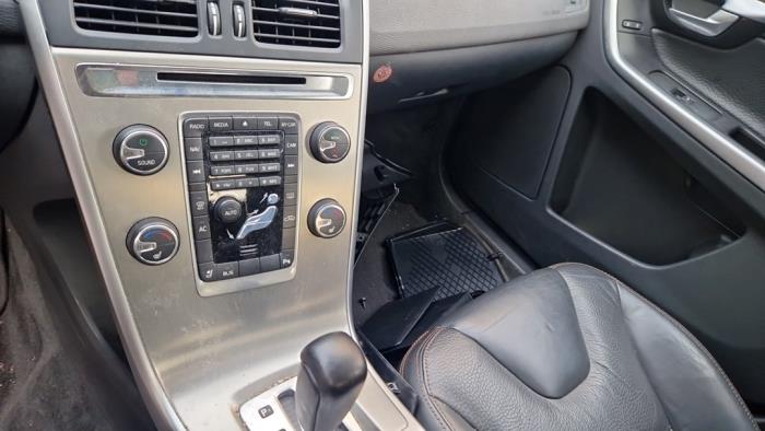 Volvo XC60 I 2.0 DRIVe 20V Sloopvoertuig (2011, Grijs)