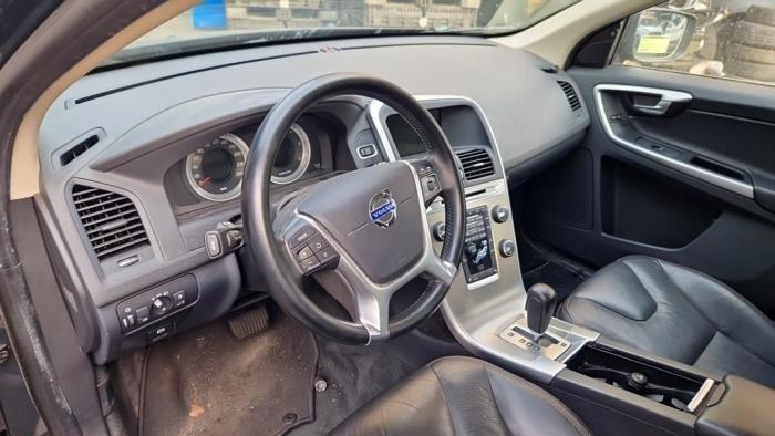 Volvo XC60 I 2.0 DRIVe 20V Sloopvoertuig (2011, Grijs)