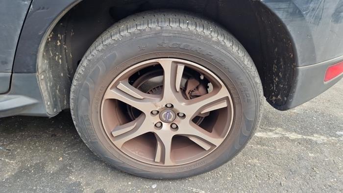 Volvo XC60 I 2.0 DRIVe 20V Sloopvoertuig (2011, Grijs)