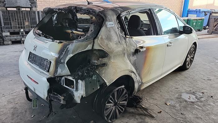 Peugeot 208 I 1.2 12V e-THP PureTech 110 Sloopvoertuig (2019, Wit)