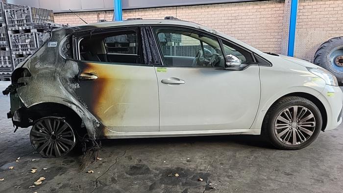 Peugeot 208 I 1.2 12V e-THP PureTech 110 Sloopvoertuig (2019, Wit)
