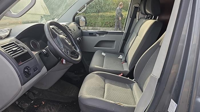 Volkswagen Transporter T5 2.0 TDI DRF Sloopvoertuig (2010, Graniet)