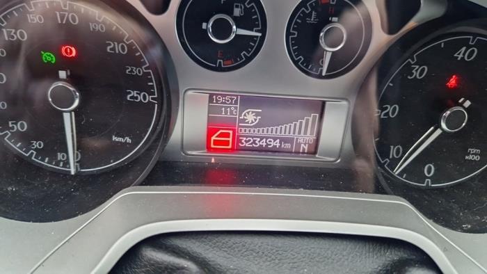 Lancia Delta 1.6 D Multijet 16V 120 Schadevoertuig (2009, Beige)