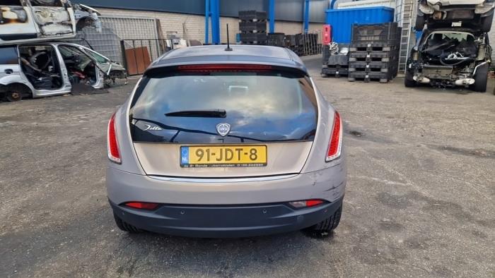 Lancia Delta 1.6 D Multijet 16V 120 Schadevoertuig (2009, Beige)