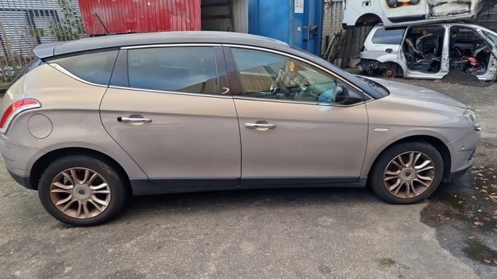 Lancia Delta 1.6 D Multijet 16V 120 Schadevoertuig (2009, Beige)