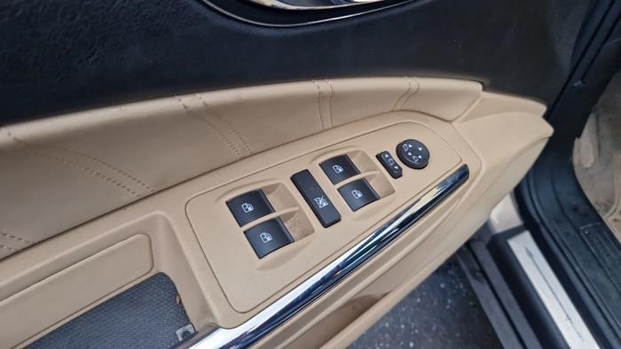 Lancia Delta 1.6 D Multijet 16V 120 Schadevoertuig (2009, Beige)