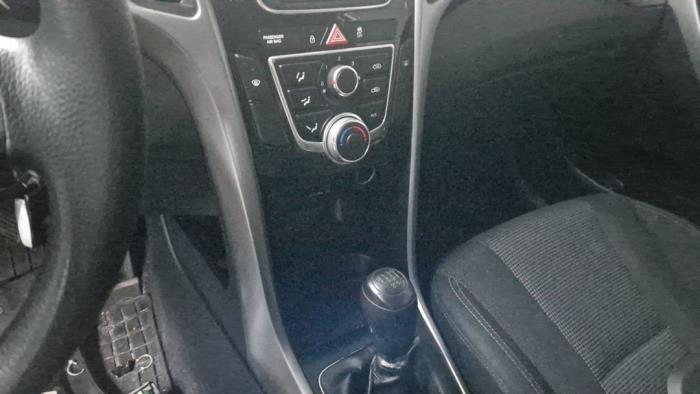 Hyundai i30 Wagon 1.4 CRDi Blue Drive 16V Sloopvoertuig (2013, Wit)