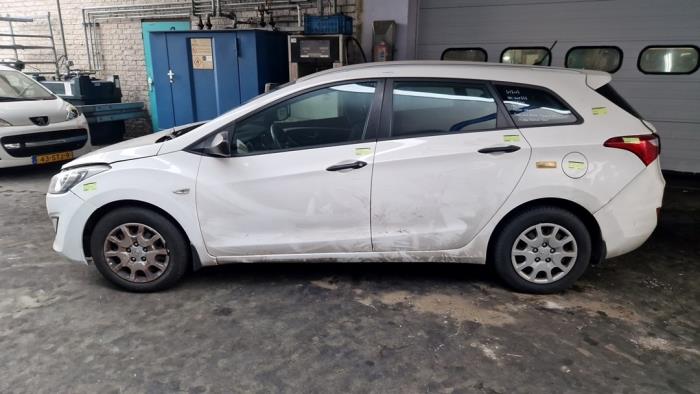 Hyundai i30 Wagon 1.4 CRDi Blue Drive 16V Sloopvoertuig (2013, Wit)