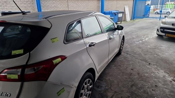 Hyundai i30 Wagon 1.4 CRDi Blue Drive 16V Sloopvoertuig (2013, Wit)