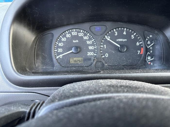 Suzuki Wagon-R+ 1.3 16V Schadevoertuig (2001, Grijs)