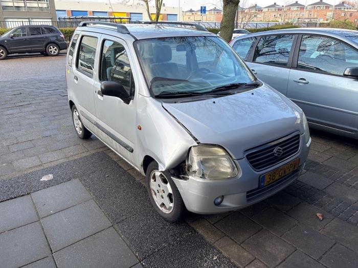 Suzuki Wagon-R+ 1.3 16V Schadevoertuig (2001, Grijs)