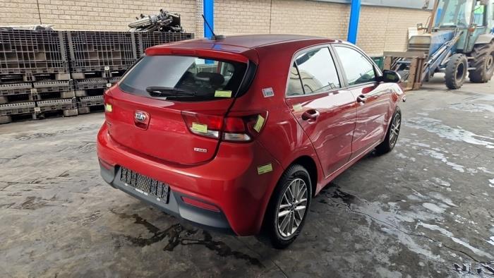 Kia Rio IV 1.0i T-GDi 100 12V Sloopvoertuig (2018, Rood)