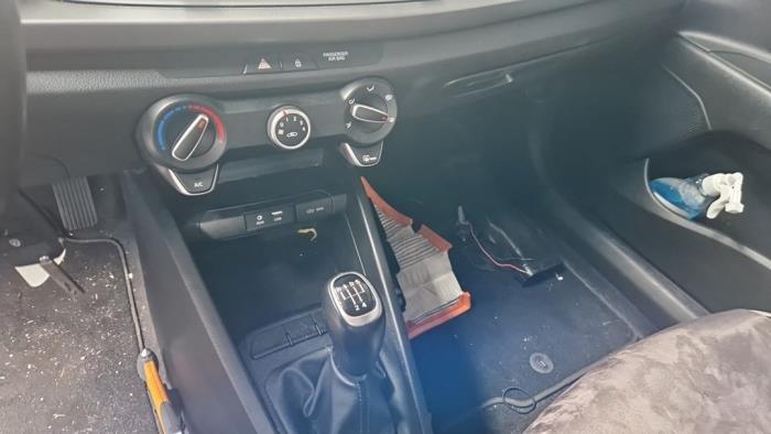 Kia Rio IV 1.0i T-GDi 100 12V Sloopvoertuig (2018, Rood)