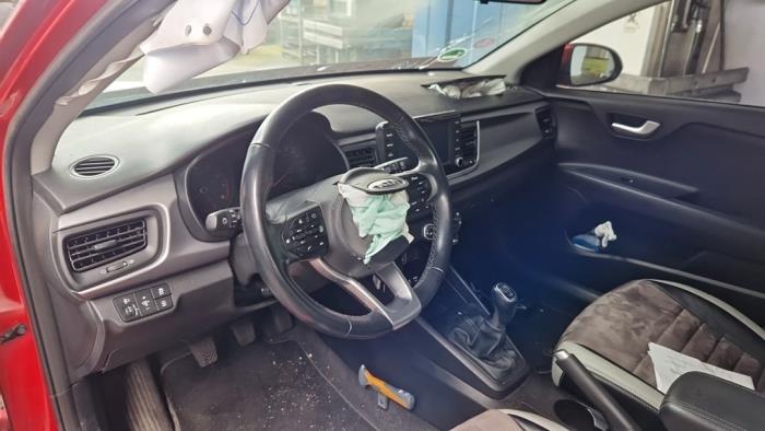 Kia Rio IV 1.0i T-GDi 100 12V Sloopvoertuig (2018, Rood)