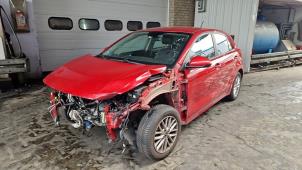 Kia Rio IV 1.0i T-GDi 100 12V Sloopvoertuig (2018, Rood)