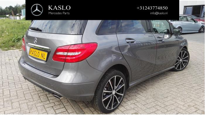 Mercedes B 1.6 B-180 BlueEFFICIENCY Turbo 16V Sloopvoertuig (2014, Antraciet)