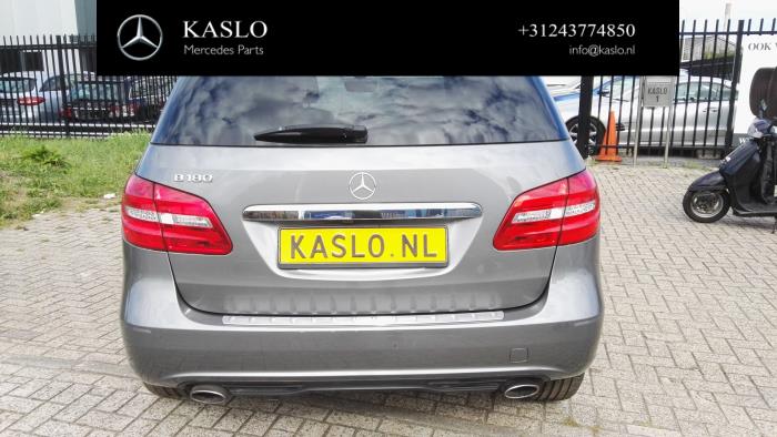 Mercedes B 1.6 B-180 BlueEFFICIENCY Turbo 16V Sloopvoertuig (2014, Antraciet)