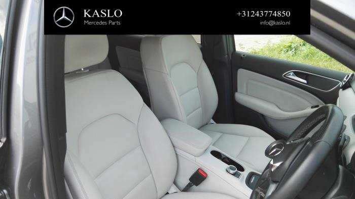 Mercedes B 1.6 B-180 BlueEFFICIENCY Turbo 16V Sloopvoertuig (2014, Antraciet)