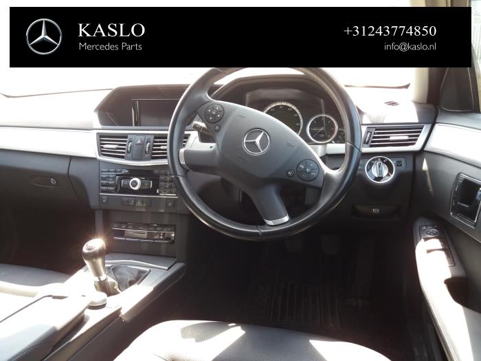 Mercedes E E-220 CDI 16V BlueEfficiency Sloopvoertuig (2010, Metallic, Zilver)