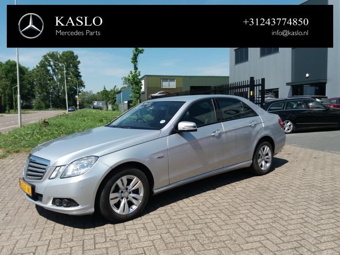 Mercedes E E-220 CDI 16V BlueEfficiency Sloopvoertuig (2010, Metallic, Zilver)