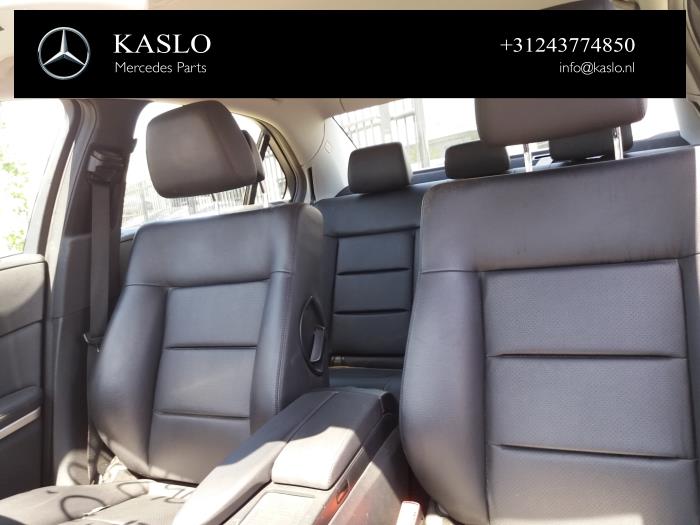 Mercedes E E-220 CDI 16V BlueEfficiency Sloopvoertuig (2010, Metallic, Zilver)