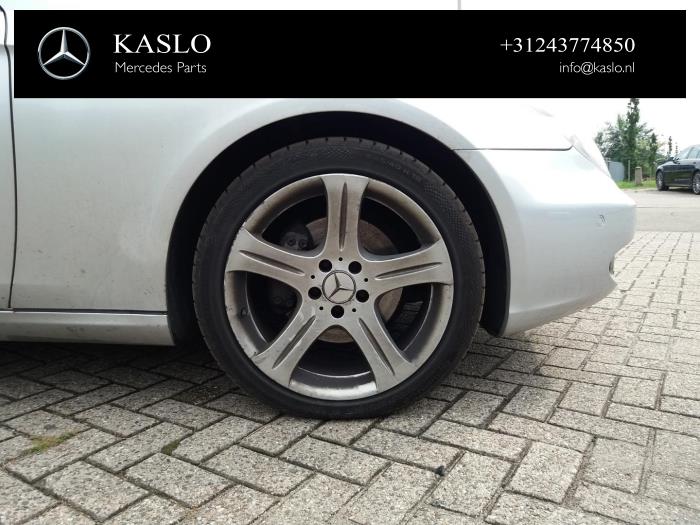 Mercedes CLS 320 CDI 24V Sloopvoertuig (2006, Metallic, Zilver)