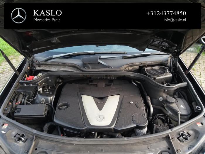 Mercedes ML II 3.0 ML-320 CDI 4-Matic V6 24V Sloopvoertuig (2007, Metallic, Zwart)